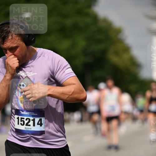 29.06.2025 - hella hamburg halbmarathon Dr. Thomas Lammeyer http://msf.ph/oto/8260629 29.06.2025 10:14:40 Kennedybrücke 1052, 1186, 1548, 1781, 2868, 5182, 5653, 5806, 8561, 8685, 9150, 9829 meine-sportfotos.de