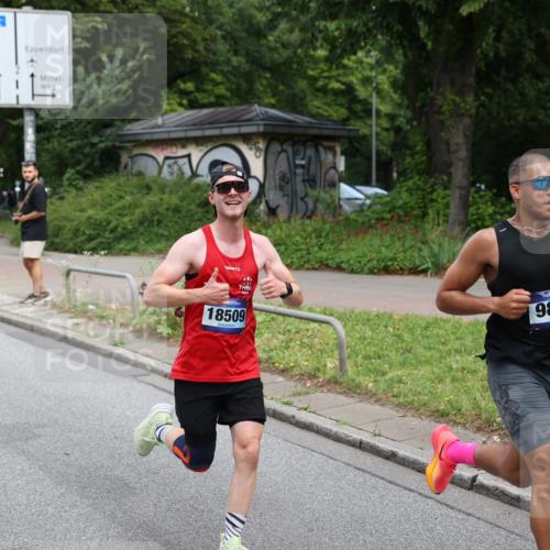 29.06.2025 - hella hamburg halbmarathon Yannick Fuchs http://msf.ph/oto/8260661 29.06.2025 10:36:21 20KM 1169, 1441, 1512, 1763, 1800, 1962, 2675, 5690, 5987, 6593, 7092, 7105, 7116, 9365, 9815, 10415, 10894, 11417, 12588, 13196, 13714, 13876, 14275, 14346, 14899, 15521, 15623, 15846, 15935, 16084, 17159, 17182, 17882, 18509, 18772, 19046 meine-sportfotos.de