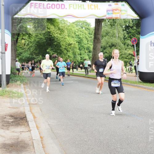29.06.2025 - hella hamburg halbmarathon MichiJ http://msf.ph/oto/8260738 29.06.2025 10:29:52 Zwischen KM18-KM19 2579, 5410, 7378, 9659, 9755, 14661, 14820, 17720, 18049, 18442 meine-sportfotos.de