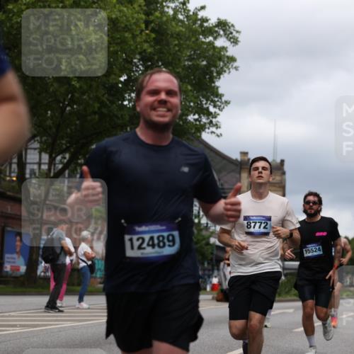 29.06.2025 - hella hamburg halbmarathon Yannick Fuchs http://msf.ph/oto/8260769 29.06.2025 10:48:37 20KM 1125, 1327, 1410, 1496, 1628, 1815, 2474, 2561, 2771, 2884, 3041, 3177, 3791, 3794, 3861, 3945, 4189, 4231, 4938, 5319, 6082, 6084, 6356, 6433, 6443, 6581, 6587, 6723, 6994, 8449, 8514, 8698, 8772, 8798, 8973, 9012, 9060, 9227, 10191, 10192, 10263, 10266, 10368, 10376, 11184, 11333, 11499, 11747, 11797, 11799, 11976, 12186, 12362, 12489, 12961, 13297, 13988, 14036, 14175, 14592, 14638, 14660, 14818, 14948, 15113, 15156, 15169, 15389, 15408, 15524, 15879, 16047, 16574 meine-sportfotos.de