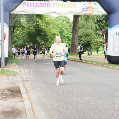 29.06.2025 - hella hamburg halbmarathon MichiJ http://msf.ph/oto/8260853 29.06.2025 10:29:54 Zwischen KM18-KM19 2579, 5410, 7378, 9659, 10894, 14661, 14820, 16281, 17720, 18442 meine-sportfotos.de