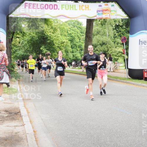 29.06.2025 - hella hamburg halbmarathon MichiJ http://msf.ph/oto/8260900 29.06.2025 10:53:44 Zwischen KM18-KM19 1329, 2868, 5976, 10213, 12313, 16546, 17500 meine-sportfotos.de