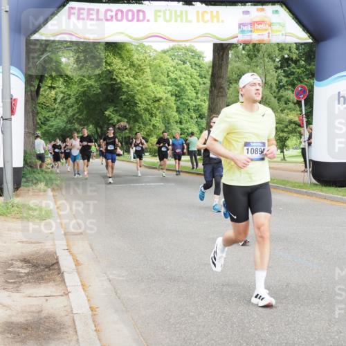29.06.2025 - hella hamburg halbmarathon MichiJ http://msf.ph/oto/8260978 29.06.2025 10:29:55 Zwischen KM18-KM19 2579, 5410, 7378, 9659, 10375, 10894, 14661, 16281, 17720, 18442 meine-sportfotos.de