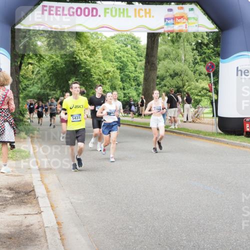 29.06.2025 - hella hamburg halbmarathon MichiJ http://msf.ph/oto/8261023 29.06.2025 10:53:47 Zwischen KM18-KM19 1329, 2868, 3630, 5431, 12998, 16379, 17500, 18857 meine-sportfotos.de