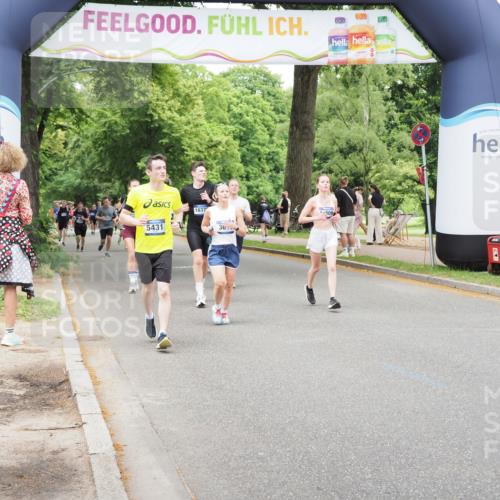 29.06.2025 - hella hamburg halbmarathon MichiJ http://msf.ph/oto/8261051 29.06.2025 10:53:47 Zwischen KM18-KM19 1329, 2868, 3630, 5431, 12998, 16379, 17500, 18857 meine-sportfotos.de