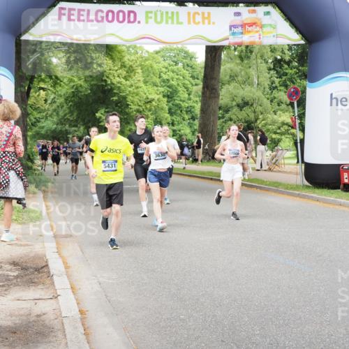 29.06.2025 - hella hamburg halbmarathon MichiJ http://msf.ph/oto/8261068 29.06.2025 10:53:47 Zwischen KM18-KM19 1329, 2868, 3630, 5431, 12998, 16379, 17500, 18857 meine-sportfotos.de