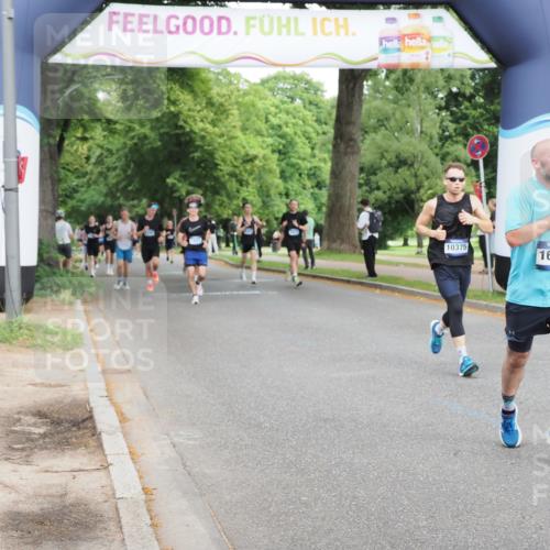 29.06.2025 - hella hamburg halbmarathon MichiJ http://msf.ph/oto/8261097 29.06.2025 10:29:56 Zwischen KM18-KM19 2579, 7378, 10375, 10894, 16281, 17720, 18442 meine-sportfotos.de