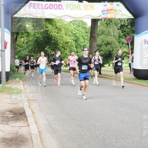 29.06.2025 - hella hamburg halbmarathon MichiJ http://msf.ph/oto/8261149 29.06.2025 10:29:58 Zwischen KM18-KM19 4871, 10375, 10894, 16281, 17720 meine-sportfotos.de