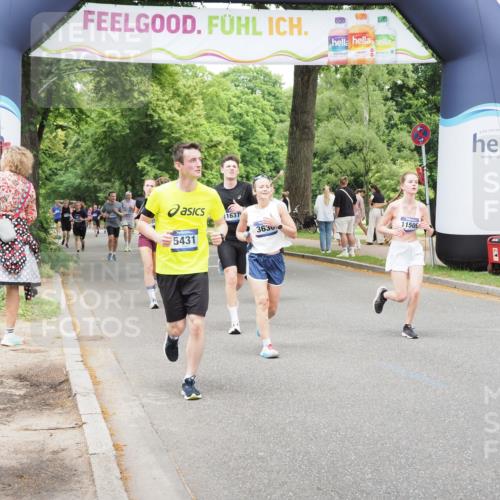 29.06.2025 - hella hamburg halbmarathon MichiJ http://msf.ph/oto/8261163 29.06.2025 10:53:48 Zwischen KM18-KM19 1329, 2868, 3630, 4532, 5431, 11509, 12998, 16379, 17500, 18857 meine-sportfotos.de