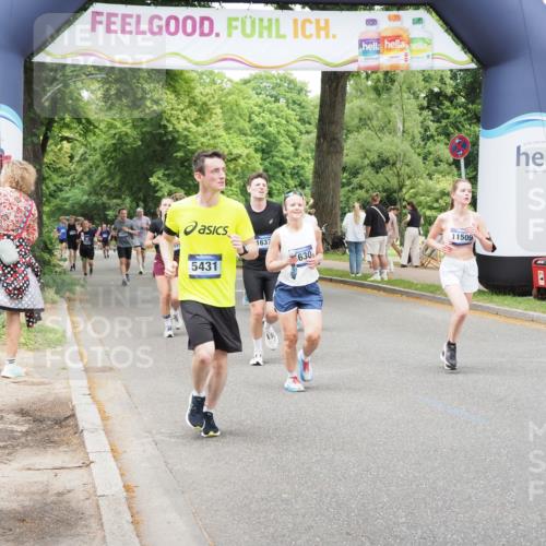 29.06.2025 - hella hamburg halbmarathon MichiJ http://msf.ph/oto/8261178 29.06.2025 10:53:48 Zwischen KM18-KM19 1329, 2868, 3630, 4532, 5431, 11509, 12998, 16379, 17500, 18857 meine-sportfotos.de