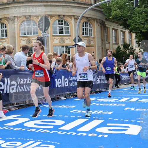 29.06.2025 - hella hamburg halbmarathon Strokosch-Dieckow http://msf.ph/oto/8261260 29.06.2025 10:43:24 Ziel 2653, 3109, 3124, 3146, 3928, 4080, 5124, 5436, 5506, 7635, 8664, 9931, 10099, 10237, 10246, 11648, 12623, 13348, 15921, 16338, 16720, 17391, 18274, 18513, 18810, 18942, 18987, 19009, 19051 meine-sportfotos.de