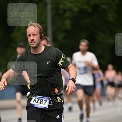 29.06.2025 - hella hamburg halbmarathon Dr. Thomas Lammeyer http://msf.ph/oto/8261322 29.06.2025 10:35:16 Kennedybrücke 1059, 1097, 1472, 1547, 1979, 2414, 2754, 2755, 2914, 3281, 3443, 4561, 4817, 5437, 5943, 6057, 6078, 6195, 6546, 6616, 6725, 6787, 7120, 7604, 7772, 8050, 8812, 8941, 10586 meine-sportfotos.de