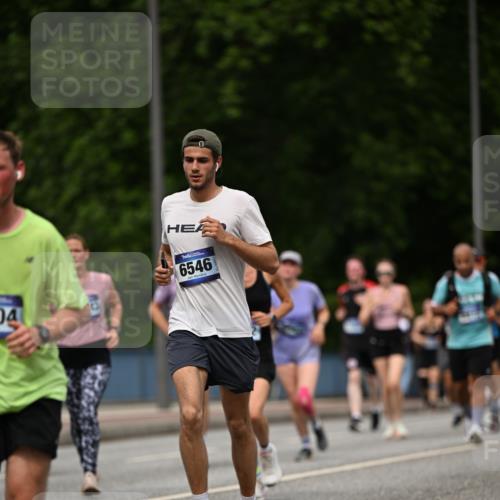 29.06.2025 - hella hamburg halbmarathon Dr. Thomas Lammeyer http://msf.ph/oto/8261422 29.06.2025 10:35:17 Kennedybrücke 1059, 1097, 1472, 1547, 1979, 2414, 2754, 2755, 2914, 3281, 3443, 4561, 4817, 5437, 5943, 6057, 6078, 6195, 6546, 6616, 6725, 6787, 7120, 7604, 7772, 8050, 8812, 8941, 10586 meine-sportfotos.de