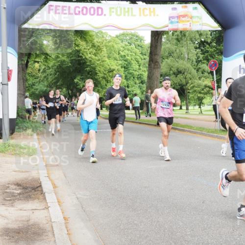 29.06.2025 - hella hamburg halbmarathon MichiJ http://msf.ph/oto/8261439 29.06.2025 10:29:59 Zwischen KM18-KM19 1631, 4871, 5387, 10375, 10894, 16281, 17720 meine-sportfotos.de