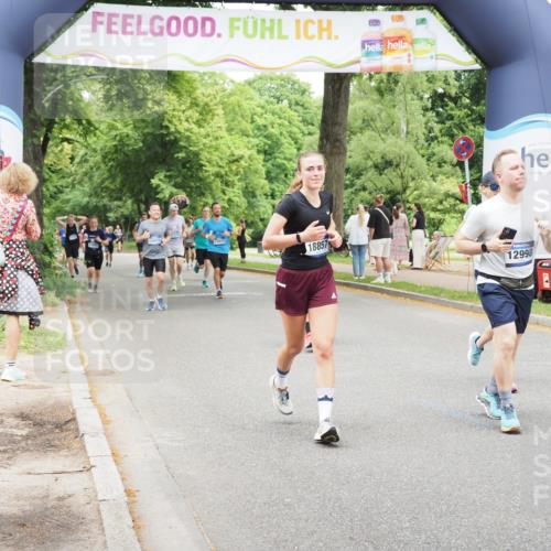29.06.2025 - hella hamburg halbmarathon MichiJ http://msf.ph/oto/8261467 29.06.2025 10:53:50 Zwischen KM18-KM19 2868, 3630, 4532, 5431, 10042, 11509, 12998, 16379, 17500, 18857 meine-sportfotos.de