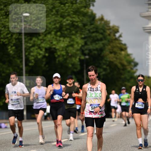 29.06.2025 - hella hamburg halbmarathon Dr. Thomas Lammeyer http://msf.ph/oto/8261540 29.06.2025 10:14:43 Kennedybrücke 1186, 1548, 1781, 2868, 5182, 5653, 5806, 8561, 8685, 9150, 9829, 10196, 11149 meine-sportfotos.de