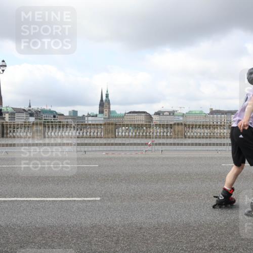 29.06.2025 - hella hamburg halbmarathon Lena Gebhardt http://msf.ph/oto/8261553 29.06.2025 09:03:38 Lombardsbrücke  meine-sportfotos.de