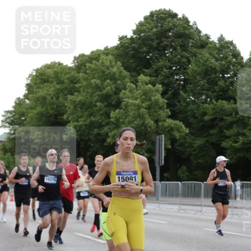 29.06.2025 - hella hamburg halbmarathon Jannik Wohlers http://msf.ph/oto/8261581 29.06.2025 10:32:50 Lombardsbrücke 1324, 1764, 2038, 2054, 2085, 2838, 3341, 3812, 3871, 4030, 4445, 4650, 5180, 5581, 5917, 6773, 8595, 9289, 9591, 9592, 9780, 11229, 11713, 11826, 12039, 12812, 12813, 13339, 14085, 14305, 14743, 15091, 15815, 15885, 15951, 15957, 15964, 16246, 16270, 16391, 17135, 18409, 18742, 18743, 18951 meine-sportfotos.de