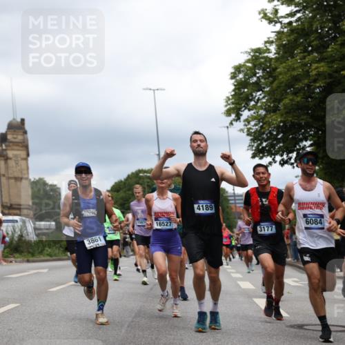 29.06.2025 - hella hamburg halbmarathon Yannick Fuchs http://msf.ph/oto/8261688 29.06.2025 10:48:40 20KM 1125, 1327, 1410, 1496, 1506, 1628, 2119, 2474, 2561, 2771, 2884, 2955, 3041, 3177, 3652, 3791, 3794, 3861, 3945, 4029, 4189, 4231, 4938, 5319, 6082, 6084, 6433, 6443, 6581, 6587, 6723, 8449, 8487, 8514, 8698, 8772, 8973, 9012, 9060, 9227, 10191, 10192, 10263, 10266, 10368, 10376, 11184, 11333, 11499, 11747, 11797, 11799, 11976, 12186, 12489, 12961, 13297, 13988, 14036, 14175, 14592, 14638, 14660, 14948, 15389, 15408, 15524, 15879, 16047, 17842, 18380 meine-sportfotos.de