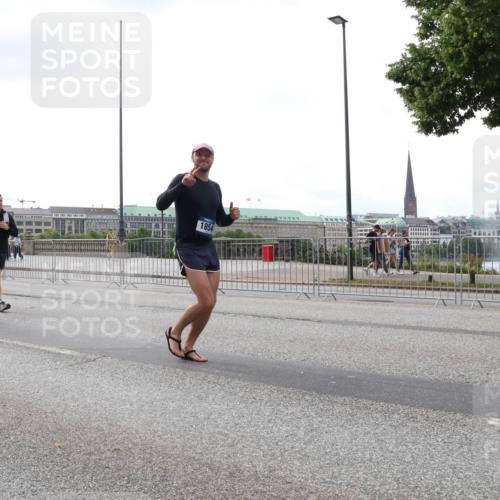 29.06.2025 - hella hamburg halbmarathon Lena Gebhardt http://msf.ph/oto/8261702 29.06.2025 10:46:01 Lombardsbrücke 1004, 1033, 1060, 1085, 1100, 1104, 1421, 1426, 1429, 1465, 1532, 1555, 1854, 1867, 1868, 1983, 2008, 2398, 2423, 2522, 2550, 2773, 2813, 2917, 2951, 2954, 2965, 2973, 3410, 4104, 4119, 4223, 4317, 4388, 4572, 5044, 5635, 5697, 5703, 5769, 5770, 5854, 5892, 6068, 6133, 6333, 6392, 6623, 7268, 7356, 7605, 7894, 7960, 7983, 8047, 8745, 9120, 9121, 9129, 9337, 9426, 9445, 10327, 10329, 10367, 10511, 11358, 11361, 11876, 11910, 12298, 12507 meine-sportfotos.de