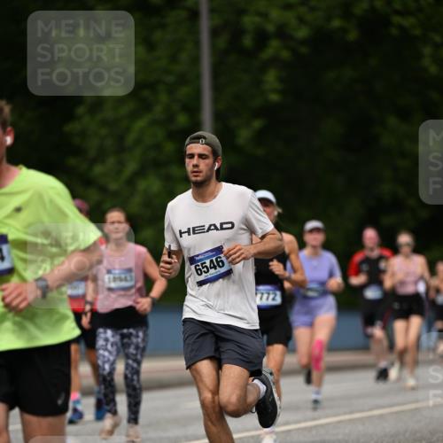 29.06.2025 - hella hamburg halbmarathon Dr. Thomas Lammeyer http://msf.ph/oto/8261797 29.06.2025 10:35:17 Kennedybrücke 1059, 1097, 1472, 1547, 1979, 2414, 2754, 2755, 2914, 3281, 3443, 4561, 4817, 5437, 5943, 6057, 6078, 6195, 6546, 6616, 6725, 6787, 7120, 7604, 7772, 8050, 8812, 8941, 10586 meine-sportfotos.de