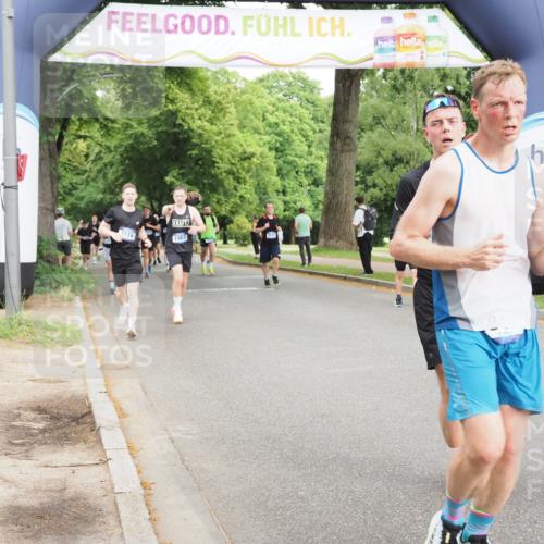 29.06.2025 - hella hamburg halbmarathon MichiJ http://msf.ph/oto/8261801 29.06.2025 10:30:02 Zwischen KM18-KM19 1631, 1962, 4871, 5387, 5436, 10375, 10894, 12434, 17177, 18491 meine-sportfotos.de