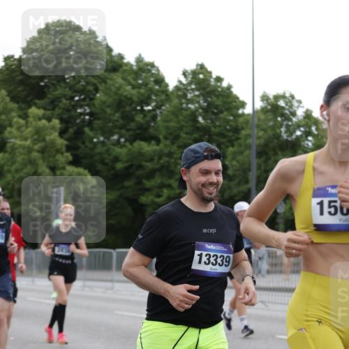 29.06.2025 - hella hamburg halbmarathon Jannik Wohlers http://msf.ph/oto/8261829 29.06.2025 10:32:52 Lombardsbrücke 1324, 1764, 2038, 2054, 2085, 2838, 3341, 3812, 3871, 4030, 4164, 4445, 4650, 5180, 5581, 5917, 6773, 8595, 9289, 9591, 9592, 9780, 11229, 11713, 11826, 12039, 12812, 12813, 13339, 14085, 15091, 15815, 15885, 15951, 15957, 15964, 16246, 16270, 16391, 17135, 18409, 18742, 18743, 18951 meine-sportfotos.de