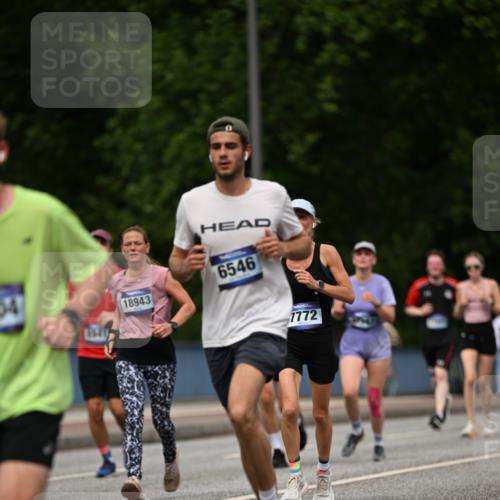 29.06.2025 - hella hamburg halbmarathon Dr. Thomas Lammeyer http://msf.ph/oto/8261842 29.06.2025 10:35:17 Kennedybrücke 1059, 1097, 1472, 1547, 1979, 2414, 2754, 2755, 2914, 3281, 3443, 4561, 4817, 5437, 5943, 6057, 6078, 6195, 6546, 6616, 6725, 6787, 7120, 7604, 7772, 8050, 8812, 8941, 10586 meine-sportfotos.de