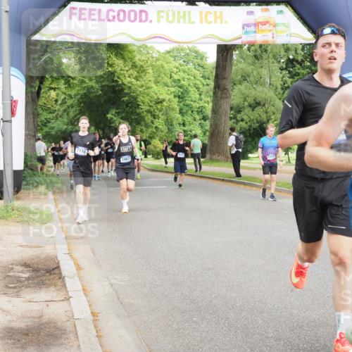 29.06.2025 - hella hamburg halbmarathon MichiJ http://msf.ph/oto/8261853 29.06.2025 10:30:02 Zwischen KM18-KM19 1631, 1962, 4871, 5387, 5436, 10375, 10894, 12434, 17177, 18491 meine-sportfotos.de