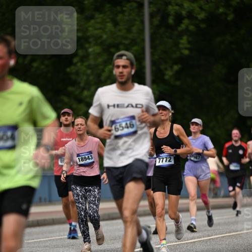 29.06.2025 - hella hamburg halbmarathon Dr. Thomas Lammeyer http://msf.ph/oto/8261881 29.06.2025 10:35:17 Kennedybrücke 1059, 1097, 1472, 1547, 1979, 2414, 2754, 2755, 2914, 3281, 3443, 4561, 4817, 5437, 5943, 6057, 6078, 6195, 6546, 6616, 6725, 6787, 7120, 7604, 7772, 8050, 8812, 8941, 10586 meine-sportfotos.de