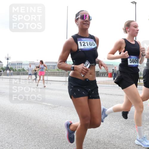 29.06.2025 - hella hamburg halbmarathon Lena Gebhardt http://msf.ph/oto/8261904 29.06.2025 10:34:30 Lombardsbrücke 1025, 1672, 2023, 2265, 2412, 2464, 2496, 2510, 2511, 2526, 2801, 2933, 3130, 3145, 3420, 3829, 3848, 4540, 4824, 4826, 5453, 5609, 6034, 6105, 6171, 6329, 6571, 6574, 6843, 7020, 7324, 7329, 7386, 7644, 7733, 8277, 8349, 8705, 8965, 9122, 9164, 9379, 9448, 9514, 10335, 10360, 10564, 10674, 11122, 11245, 11872, 12164, 12382, 13957, 15477, 16238, 16311, 16390, 16682, 16919, 17230, 18158, 18941 meine-sportfotos.de