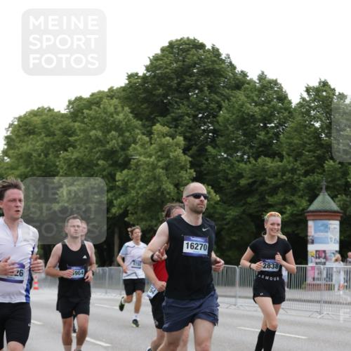 29.06.2025 - hella hamburg halbmarathon Jannik Wohlers http://msf.ph/oto/8261920 29.06.2025 10:32:52 Lombardsbrücke 1324, 1764, 2038, 2054, 2085, 2838, 3341, 3812, 3871, 4030, 4164, 4445, 4650, 5180, 5581, 5917, 6773, 8595, 9289, 9591, 9592, 9780, 11229, 11713, 11826, 12039, 12812, 12813, 13339, 14085, 15091, 15815, 15885, 15951, 15957, 15964, 16246, 16270, 16391, 17135, 18409, 18742, 18743, 18951 meine-sportfotos.de
