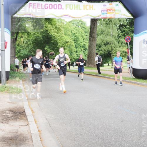 29.06.2025 - hella hamburg halbmarathon MichiJ http://msf.ph/oto/8261935 29.06.2025 10:30:02 Zwischen KM18-KM19 1631, 1962, 4871, 5387, 5436, 10375, 10894, 12434, 17177, 18491 meine-sportfotos.de