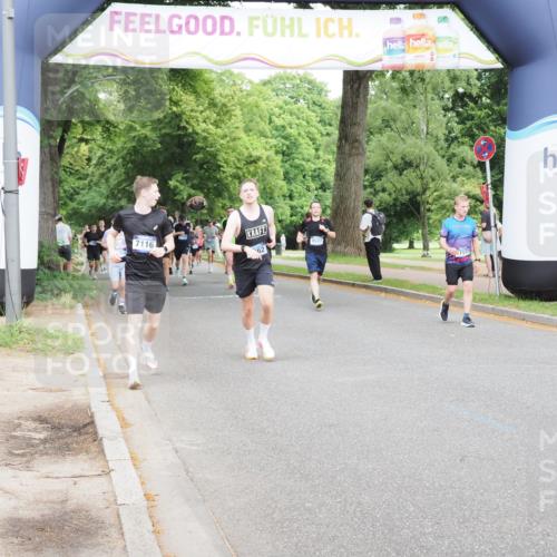 29.06.2025 - hella hamburg halbmarathon MichiJ http://msf.ph/oto/8261997 29.06.2025 10:30:03 Zwischen KM18-KM19 1631, 1962, 4871, 5387, 5436, 7116, 10375, 12434, 17177, 18491 meine-sportfotos.de