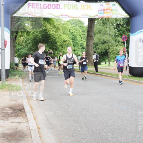 29.06.2025 - hella hamburg halbmarathon MichiJ http://msf.ph/oto/8262046 29.06.2025 10:30:03 Zwischen KM18-KM19 1631, 1962, 4871, 5387, 5436, 7116, 10375, 12434, 17177, 18491 meine-sportfotos.de