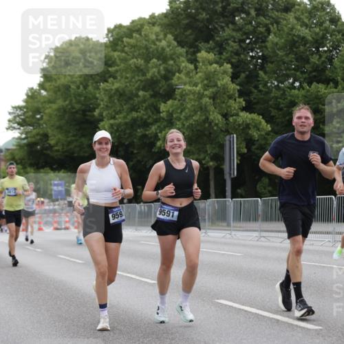 29.06.2025 - hella hamburg halbmarathon Jannik Wohlers http://msf.ph/oto/8262066 29.06.2025 10:32:55 Lombardsbrücke 1764, 1995, 2038, 2054, 2085, 2838, 3341, 3812, 4164, 4445, 5180, 5581, 5917, 6773, 7705, 8595, 9289, 9591, 9592, 9750, 9780, 11229, 11713, 11826, 12039, 12812, 12813, 13339, 14085, 15091, 15815, 15885, 15964, 16246, 16270, 16391, 17135, 18742, 18743, 18951 meine-sportfotos.de