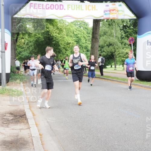 29.06.2025 - hella hamburg halbmarathon MichiJ http://msf.ph/oto/8262094 29.06.2025 10:30:03 Zwischen KM18-KM19 1631, 1962, 4871, 5387, 5436, 7116, 10375, 12434, 17177, 18491 meine-sportfotos.de