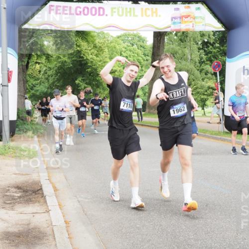 29.06.2025 - hella hamburg halbmarathon MichiJ http://msf.ph/oto/8262172 29.06.2025 10:30:04 Zwischen KM18-KM19 1631, 1962, 4871, 5387, 5436, 7116, 9547, 12434, 17177, 18004, 18491 meine-sportfotos.de