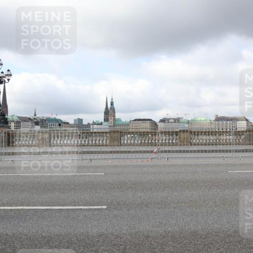 29.06.2025 - hella hamburg halbmarathon Lena Gebhardt http://msf.ph/oto/8262198 29.06.2025 09:03:46 Lombardsbrücke  meine-sportfotos.de