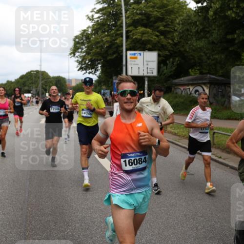 29.06.2025 - hella hamburg halbmarathon Yannick Fuchs http://msf.ph/oto/8262217 29.06.2025 10:36:27 20KM 1169, 1256, 1441, 1512, 1763, 1962, 2675, 5690, 5987, 6593, 7092, 7105, 7116, 8694, 9365, 10415, 11417, 12588, 13196, 13714, 14275, 14346, 15521, 15623, 15654, 15846, 15935, 16084, 16281, 17159, 17182, 17882, 17926, 18772, 19046 meine-sportfotos.de