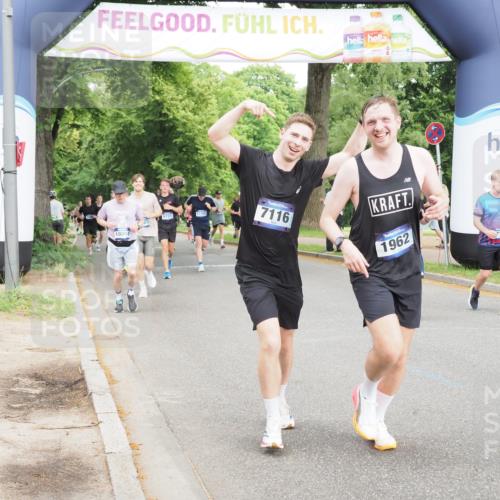 29.06.2025 - hella hamburg halbmarathon MichiJ http://msf.ph/oto/8262240 29.06.2025 10:30:04 Zwischen KM18-KM19 1631, 1962, 4871, 5387, 5436, 7116, 9547, 12434, 17177, 18004, 18491 meine-sportfotos.de