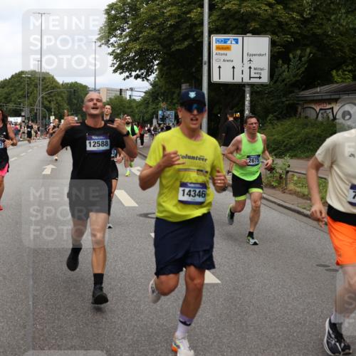 29.06.2025 - hella hamburg halbmarathon Yannick Fuchs http://msf.ph/oto/8262254 29.06.2025 10:36:27 20KM 1169, 1256, 1441, 1512, 1763, 1962, 2675, 5690, 5987, 6593, 7092, 7105, 7116, 8694, 9365, 10415, 11417, 12588, 13196, 13714, 14275, 14346, 15521, 15623, 15654, 15846, 15935, 16084, 16281, 17159, 17182, 17882, 17926, 18772, 19046 meine-sportfotos.de