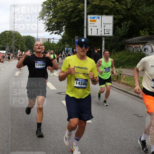 29.06.2025 - hella hamburg halbmarathon Yannick Fuchs http://msf.ph/oto/8262278 29.06.2025 10:36:27 20KM 1169, 1256, 1441, 1512, 1763, 1962, 2675, 5690, 5987, 6593, 7092, 7105, 7116, 8694, 9365, 10415, 11417, 12588, 13196, 13714, 14275, 14346, 15521, 15623, 15654, 15846, 15935, 16084, 16281, 17159, 17182, 17882, 17926, 18772, 19046 meine-sportfotos.de