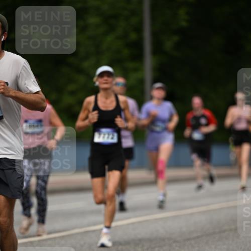 29.06.2025 - hella hamburg halbmarathon Dr. Thomas Lammeyer http://msf.ph/oto/8262328 29.06.2025 10:35:18 Kennedybrücke 1059, 1097, 1472, 1547, 1979, 2414, 2754, 2755, 2914, 3281, 3443, 4561, 4817, 5437, 5943, 6057, 6078, 6195, 6546, 6616, 6640, 6725, 6787, 7120, 7604, 7772, 8050, 8812, 8941, 10148, 10586 meine-sportfotos.de