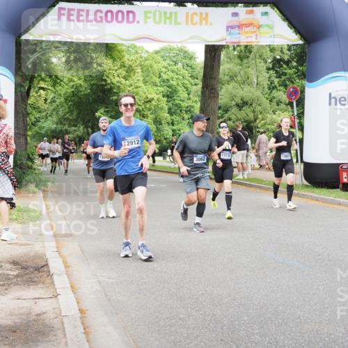 29.06.2025 - hella hamburg halbmarathon MichiJ http://msf.ph/oto/8262419 29.06.2025 10:54:03 Zwischen KM18-KM19 1729, 3062, 3225, 4066, 5150, 6453, 8909, 11755, 12005, 12912, 13732, 13857 meine-sportfotos.de