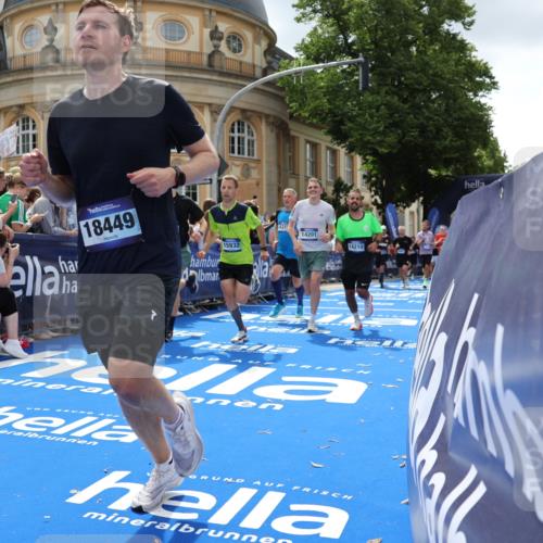 29.06.2025 - hella hamburg halbmarathon Strokosch-Dieckow http://msf.ph/oto/8262438 29.06.2025 10:43:43 Ziel 1976, 3116, 3437, 4318, 5624, 5692, 6903, 6991, 7185, 9043, 9114, 9159, 9374, 11153, 11778, 11848, 13421, 13897, 14201, 14210, 14690, 15328, 15512, 15932, 16062, 16105, 17912, 18449, 18650, 19090 meine-sportfotos.de