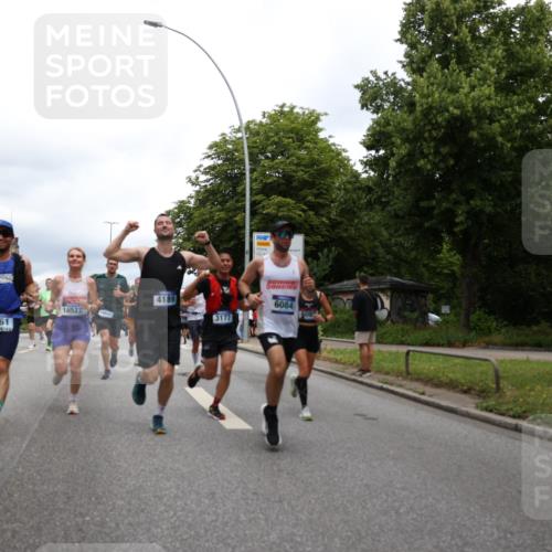 29.06.2025 - hella hamburg halbmarathon Yannick Fuchs http://msf.ph/oto/8262492 29.06.2025 10:48:41 20KM 1125, 1327, 1410, 1496, 1506, 1628, 2119, 2474, 2561, 2771, 2884, 2955, 3041, 3177, 3652, 3791, 3794, 3861, 3945, 4029, 4189, 4231, 4938, 5319, 6082, 6084, 6433, 6443, 6581, 6587, 6723, 8449, 8487, 8514, 8698, 8772, 8973, 9012, 9060, 9227, 10191, 10192, 10263, 10368, 10376, 11184, 11333, 11499, 11747, 11797, 11799, 11976, 12186, 12489, 12961, 13297, 13988, 14036, 14175, 14592, 14638, 14660, 14948, 15389, 15408, 15524, 15879, 16047, 17842, 18380 meine-sportfotos.de