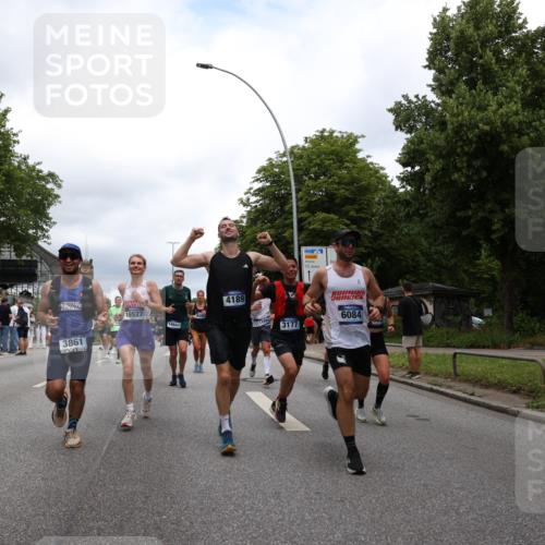 29.06.2025 - hella hamburg halbmarathon Yannick Fuchs http://msf.ph/oto/8262589 29.06.2025 10:48:41 20KM 1125, 1327, 1410, 1496, 1506, 1628, 2119, 2474, 2561, 2771, 2884, 2955, 3041, 3177, 3652, 3791, 3794, 3861, 3945, 4029, 4189, 4231, 4938, 5319, 6082, 6084, 6433, 6443, 6581, 6587, 6723, 8449, 8487, 8514, 8698, 8772, 8973, 9012, 9060, 9227, 10191, 10192, 10263, 10368, 10376, 11184, 11333, 11499, 11747, 11797, 11799, 11976, 12186, 12489, 12961, 13297, 13988, 14036, 14175, 14592, 14638, 14660, 14948, 15389, 15408, 15524, 15879, 16047, 17842, 18380 meine-sportfotos.de