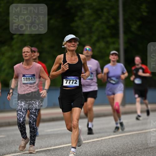 29.06.2025 - hella hamburg halbmarathon Dr. Thomas Lammeyer http://msf.ph/oto/8262593 29.06.2025 10:35:19 Kennedybrücke 1097, 1547, 1979, 2414, 2754, 2755, 2914, 3281, 3443, 4561, 4817, 5437, 5943, 6057, 6078, 6195, 6546, 6616, 6640, 6725, 6787, 7120, 7604, 7772, 8050, 8812, 8941, 10148, 10586 meine-sportfotos.de