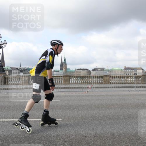 29.06.2025 - hella hamburg halbmarathon Lena Gebhardt http://msf.ph/oto/8262646 29.06.2025 09:03:47 Lombardsbrücke  meine-sportfotos.de